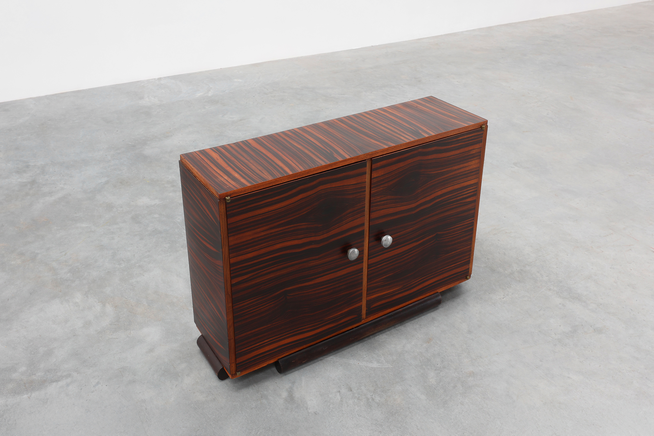 Rare small Art Deco cabinet with beautiful wood pattern, France 1920sthumbnail